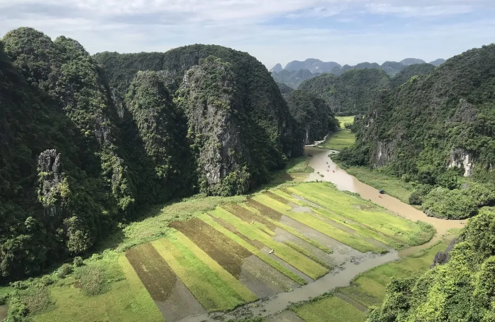 Hoa Lu - Trang An - Mua Cave